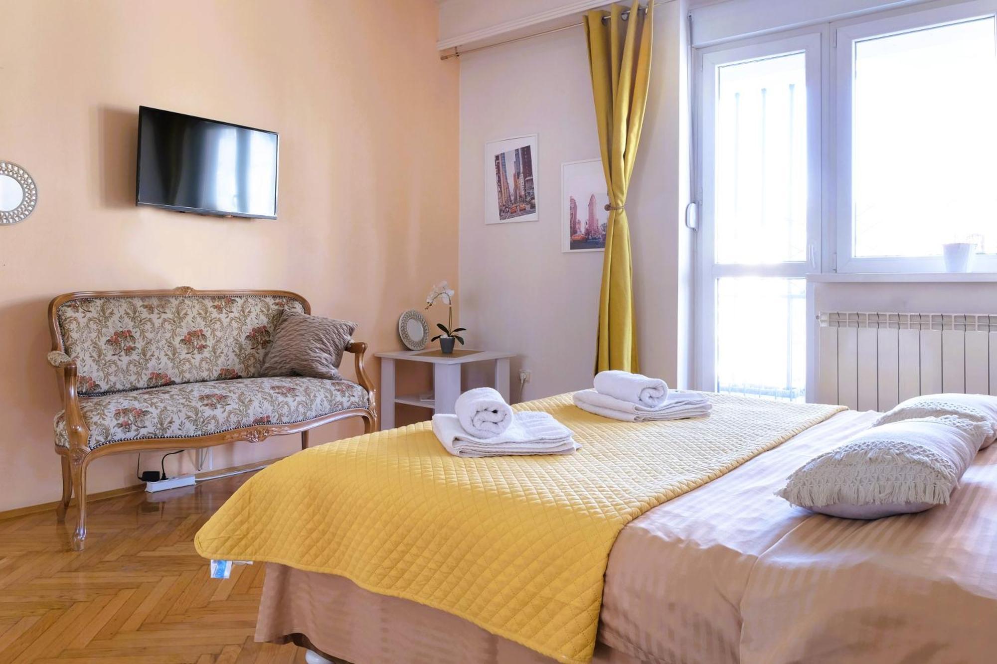 Windows City Apartment Belgrado Exterior foto